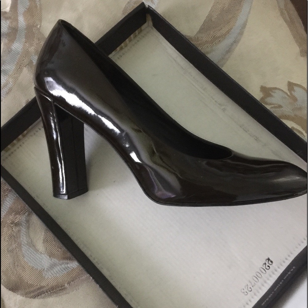 Vis a Vie Dark Brown Thick High Heel